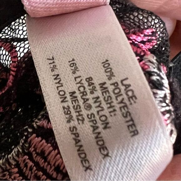 Victoria’s Secret Y2K Black Pink Flower Embroidered Thong Bodysuit Size 36C - Picture 5 of 5